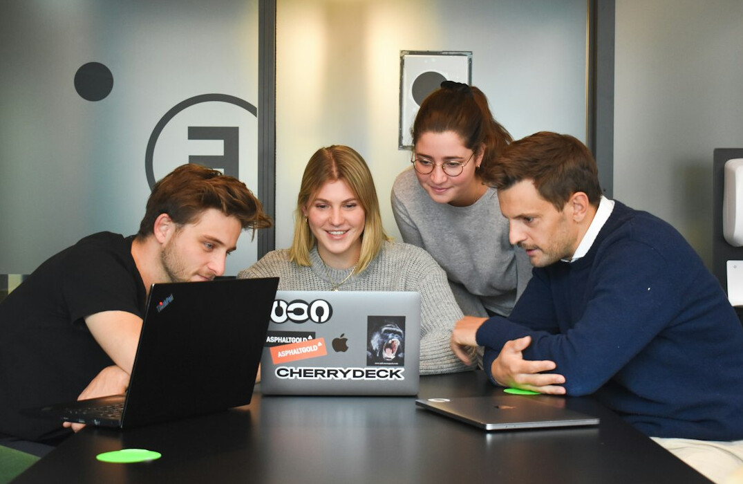 team meeting discussion